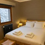Bright For 6 People In Appartement Chamonix