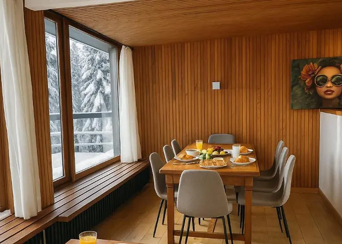 Bright For 6 People In